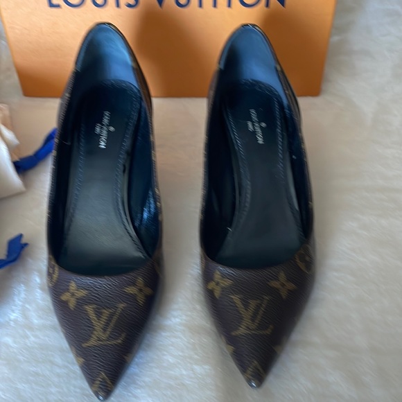 COPY - Authentic Louis Vuitton monogram heels size 37.5 - Picture 1 of 7